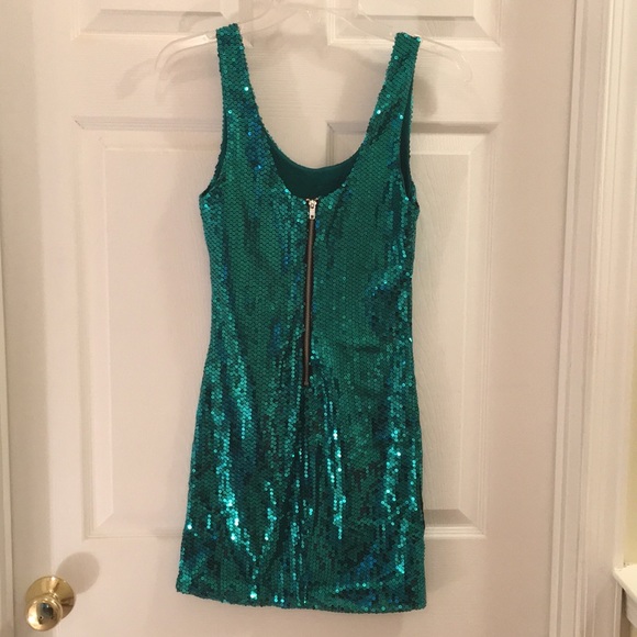 Only worn once - Picture 3 of 4